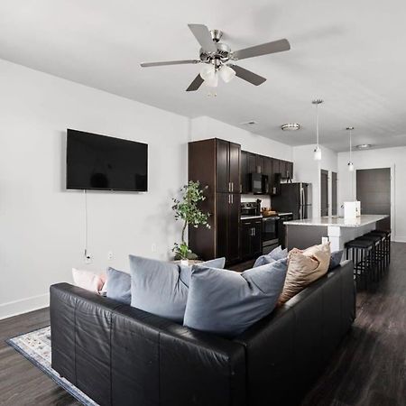 Cozysuites Spacious 2Br Next To Whole Foods Индианаполис Экстерьер фото