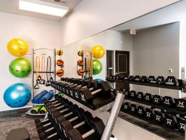 Cozysuites Spacious 2Br Next To Whole Foods Индианаполис Экстерьер фото